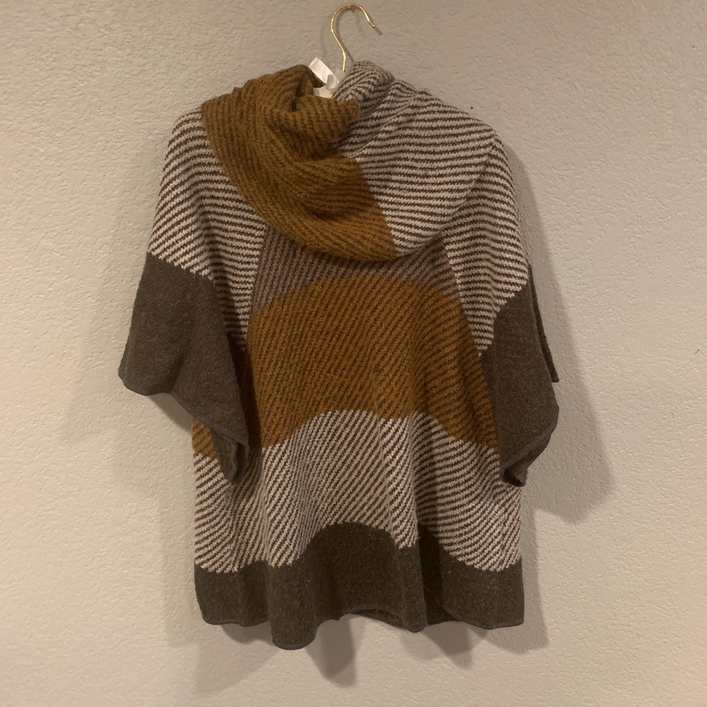 Adorable, cozy cowel neck poncho